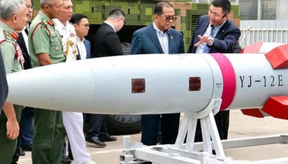 马来西亚防长访华首日,直奔4马赫的鹰击-12E,南亚国家或再添航母杀手?